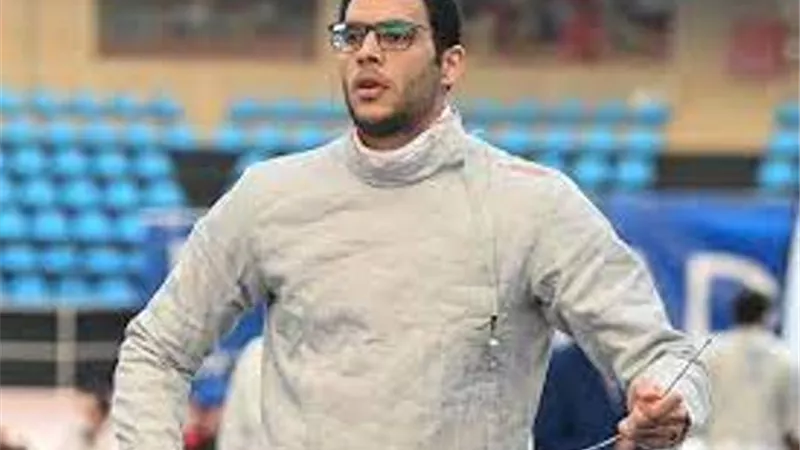 محمد عامر يطيح بالمصنف الثاني عالميا ويتأهل لربع نهائي سلاح السيف بالأولمبياد