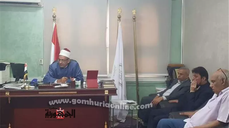 رئيس منطقة الغربية الأزهرية يجتمع بمديري المراحل التعليمية