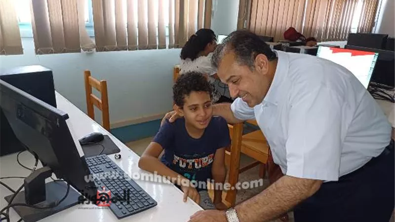 رئيس جامعة جنوب الوادي يتفقد فعاليات برامج المدرسة الرقميةللاطفال