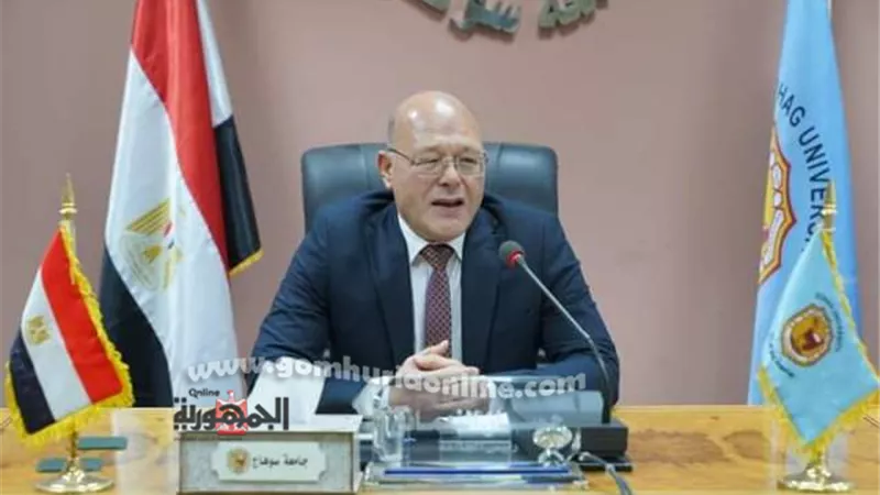 رئيس جامعةسوهاج يلتقي بالطلاب الوافدين من السعودية و الأردن وعمان