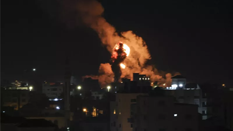 غارتان للاحتلال الإسرائيلي تستهدفان مدينة الخيام بجنوب لبنان