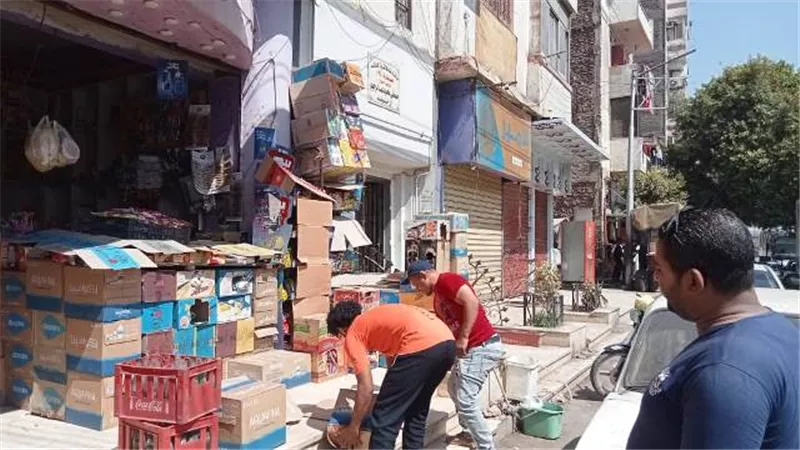 محافظ أسيوط: إزالة اشغالات وتعديات الباعة الجائلين بمركز أبوتيج