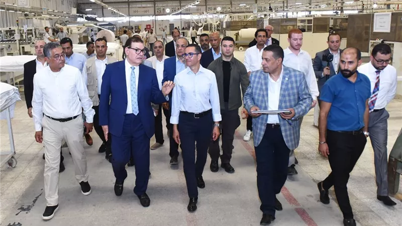 وزير الاستثمار: تسهيل إجراءات التحول إلى الطاقة النظيفة