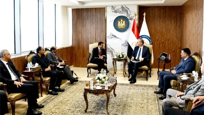 وزير البترول يبحث مستجدات تنفيذ مشروع الأسمدة الفوسفاتية