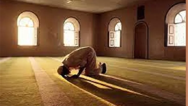 معيار قطع صلاة الفرض لأمر مهم