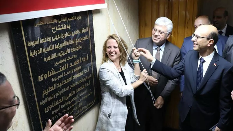 التعليم العالي: إنشاء 37 مركزًا للتطوير المهني في 29 جامعة مصرية