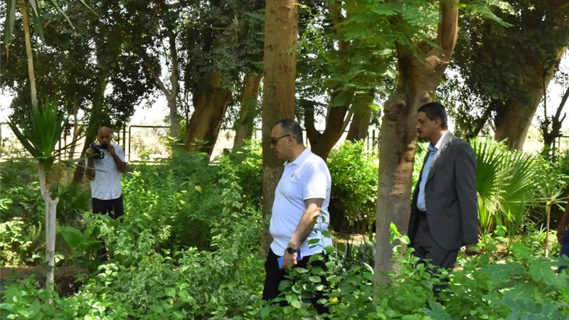 محافظ أسيوط يتفقد الحديقة الدولية ويعلن طرحها في مزاد للمستثمرين
