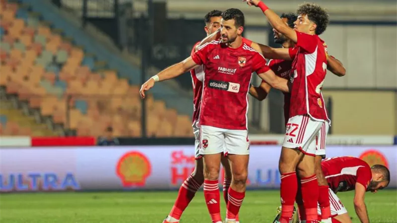 الأهلي يتخذ قرارًا حاسما بشأن مدافع الفريق