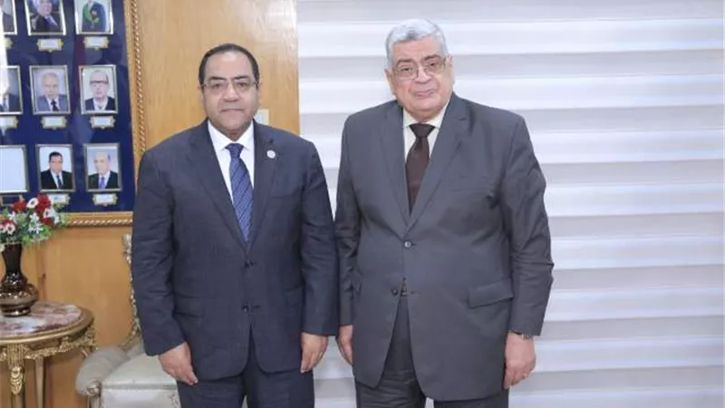 المستشار أحمد عبود يستقبل رئيس الجهاز المركزي للتنظيم والإدارة للتهنئة برئاسته لمجلس الدولة