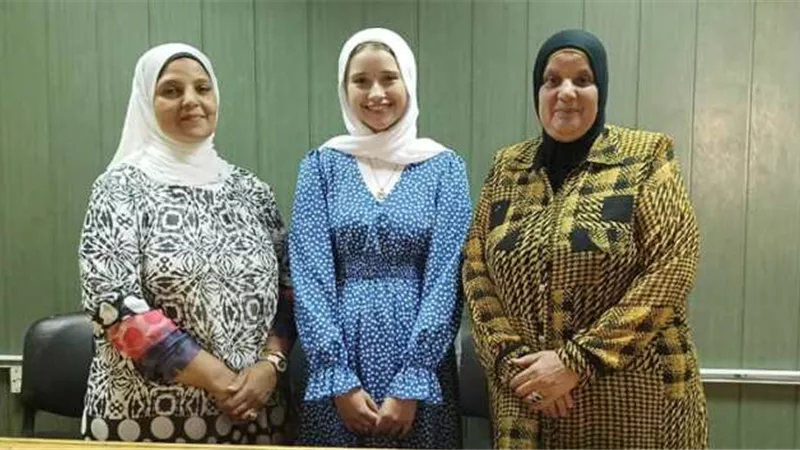 طالبة كفرالدوار حصدت المركز الاول على الو طن العربى
