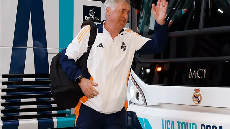 بعثة ريال مدريد تصل شيكاغو لبدء الجولة التحضيرية للموسم الجديد