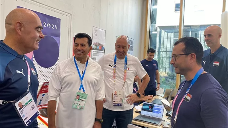 كواليس اجتماع وزير الشباب مع البعثة المصرية الأولمبية فى باريس