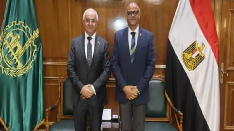 سفير أذربيجان يهنئ المهندس أيمن عطية لتوليه منصب محافظ القليوبية