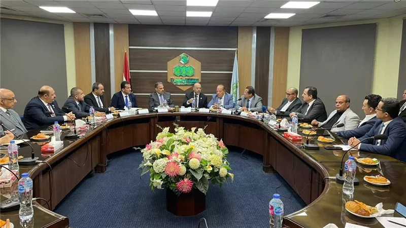 وزير العمل يطلق مبادرة لتطوير العمالة الماهرة مع مستثمرين