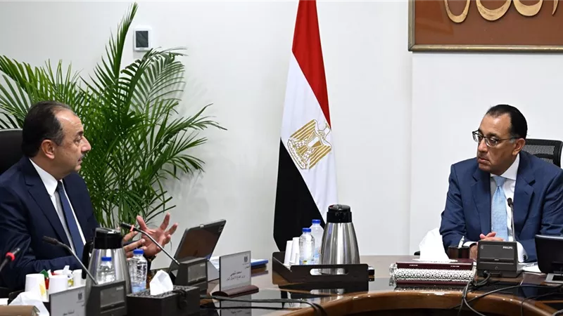 مدبولي يُوجه بالاهتمام بصناعة البوليستر.. ومستعدون لأي توسعات جديدة بالشراكة مع القطاع الخاص