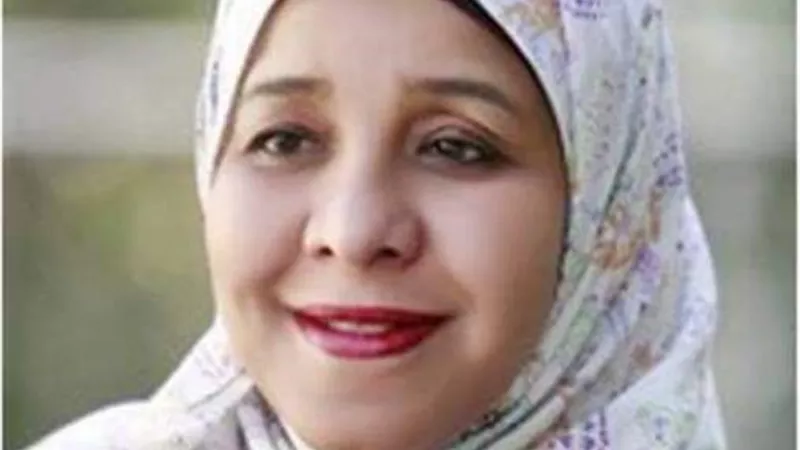وزير البترول ينعي وفاة سناء مصطفى محررة شئون البترول