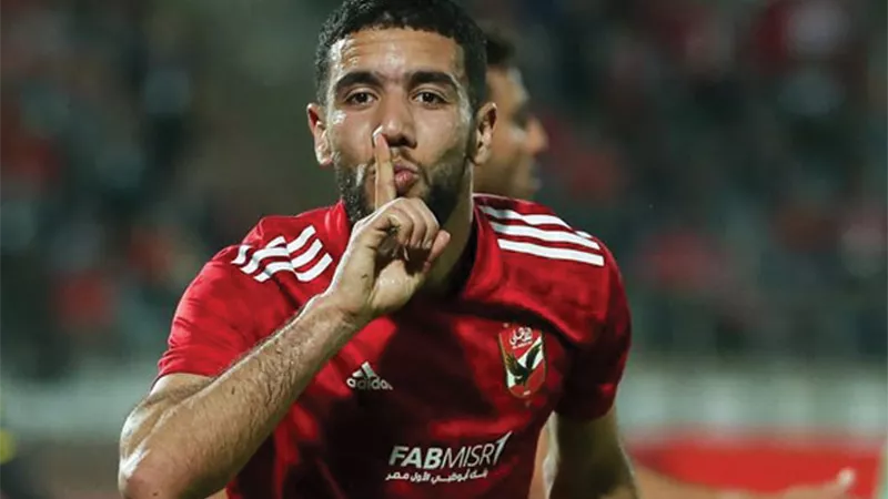 أحمد قندوسي يحسم موقفه من الرحيل إلى الدوري الليبي