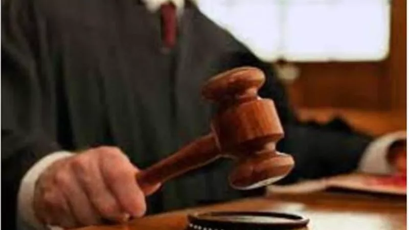 تأييد حكم الاعدام لقاتلة طفل جارتها انتقامًا من أمه