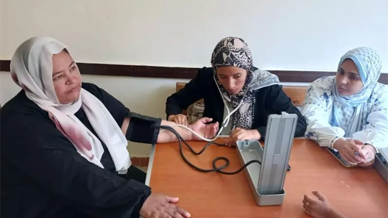 ٥٦٠ حالة حصاد قافلة جامعة الزقازيق الطبية بقرية الدميين