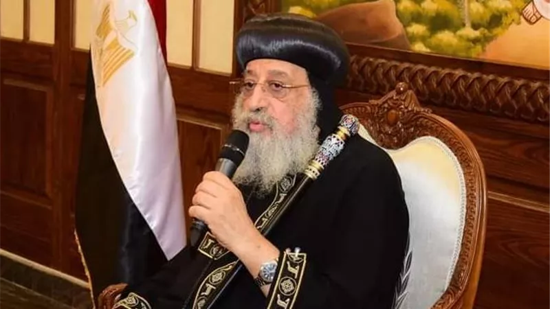 البابا تواضروس يستقبل طلاب جامعة سوهاج بالمقر البابوي