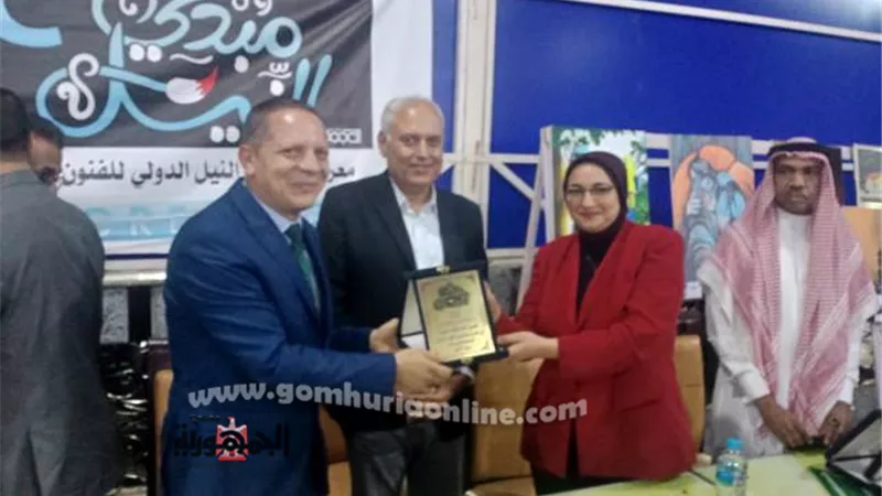 رئيس جامعة دمياط يفتتح معرض مبدعي النيل للفنون التشكيلية