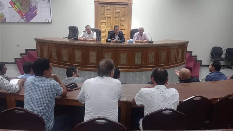 لقاء مفتوح بين رئيس جهاز العاشر والأهالي لبحث مقترحات التطوير