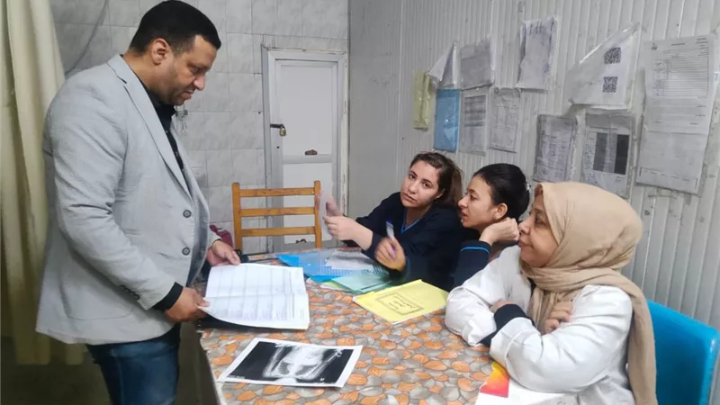 إحالة 10 أطباء وفنيين للتحقيق بأسيوط