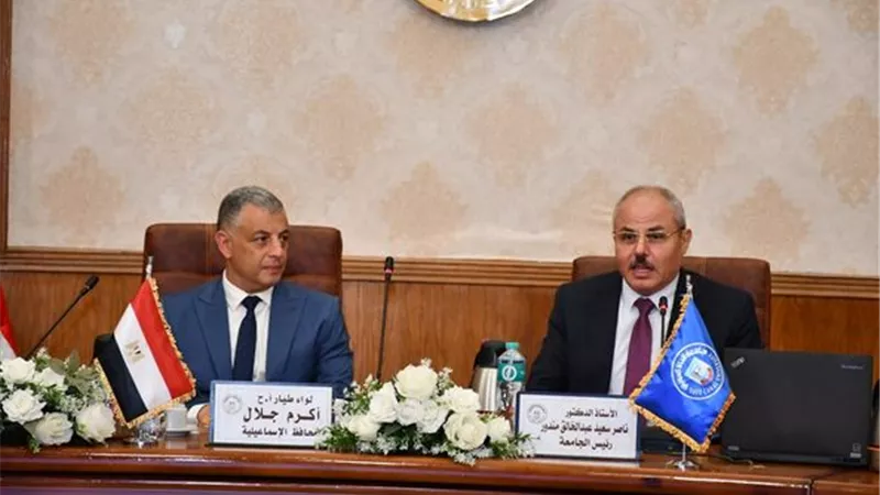 محافظ الإسماعيلية يشهد مجلس جامعة قناة السويس..صور