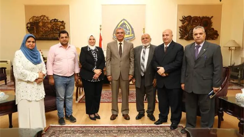الدرندلى يستقبل وفد تقييم مسئولي قطاعات المشكلات المجتمعية