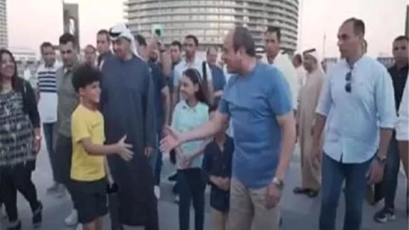 السيسي وبن زايد يتفقدان مهرجان العلمين