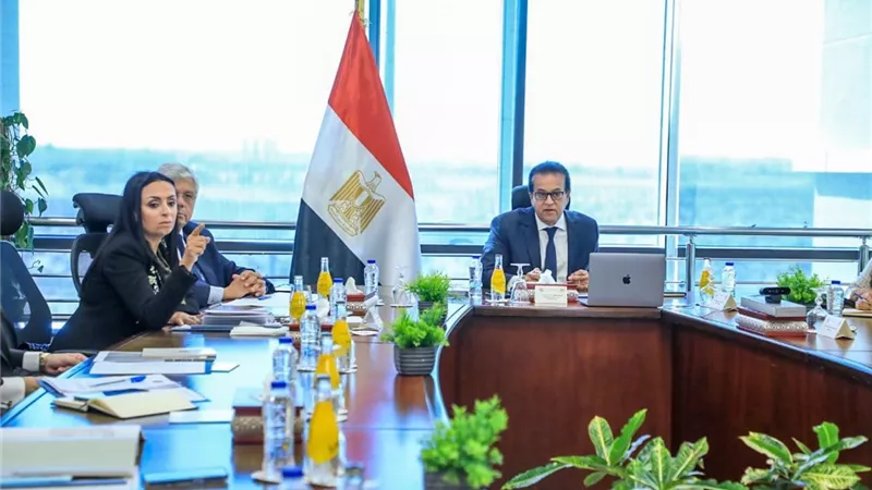 عبدالغفار: القيادة السياسية تولي اهتماماً كبيراً بملف التنمية البشرية وبناء الإنسان