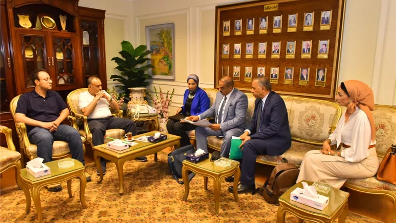 محافظ أسيوط يلتقى وفد الهيئة العربية للتصنيع