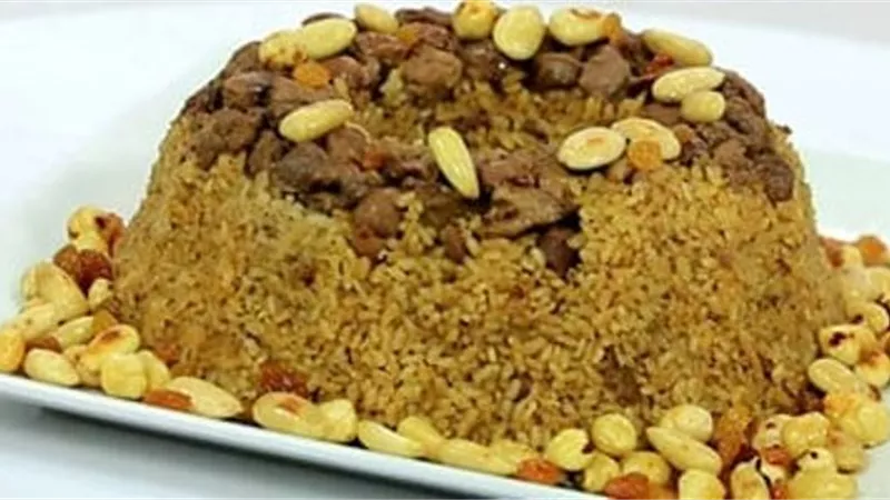 وجبة موفرة ومغذية..طريقة عمل الأرز مع الكبد والقوانص