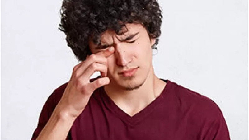 أعراض إجهاد العين