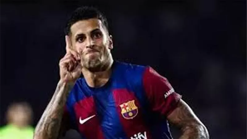 نجم السيتي يقترب من برشلونة