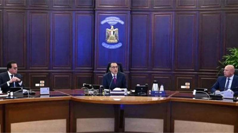 مدبولي: الحكومة ملتزمة بالعمل المتواصل على خفض معدل وأعباء الدين للناتج المحلى