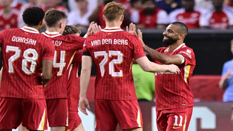 ليفربول يفوز على ارسنال بمشاركة محمد صلاح وديا.. فيديو