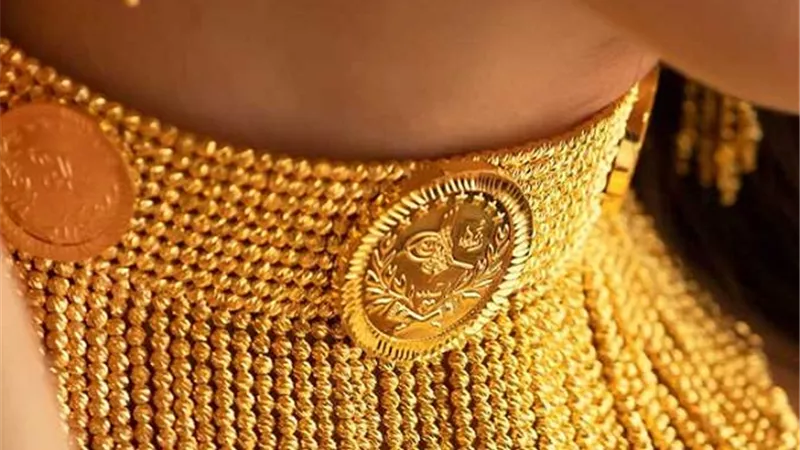 المأثور عن النبىﷺعند اكتناز الناس الذهب وهذا حكم استبداله