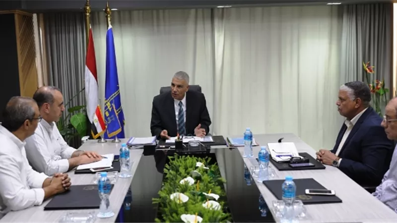 محافظ أسوان : دراسة تخصيص موقع متميز لهيئات المنظومة الثلاث