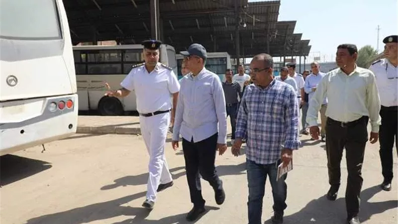محافظ المنيا يوجه بتطوير وسائل النقل الداخلي