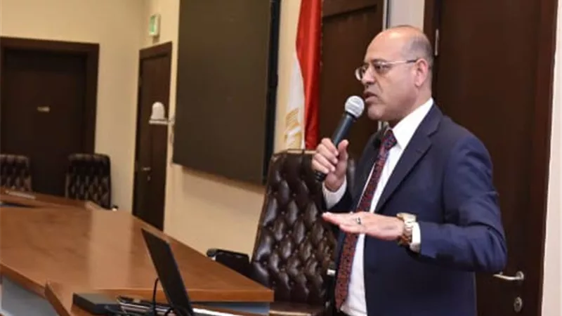وزير العمل: لجان لوضع تصور لمواجهة الحوادث قبل وأثناء وبعد حدوثها