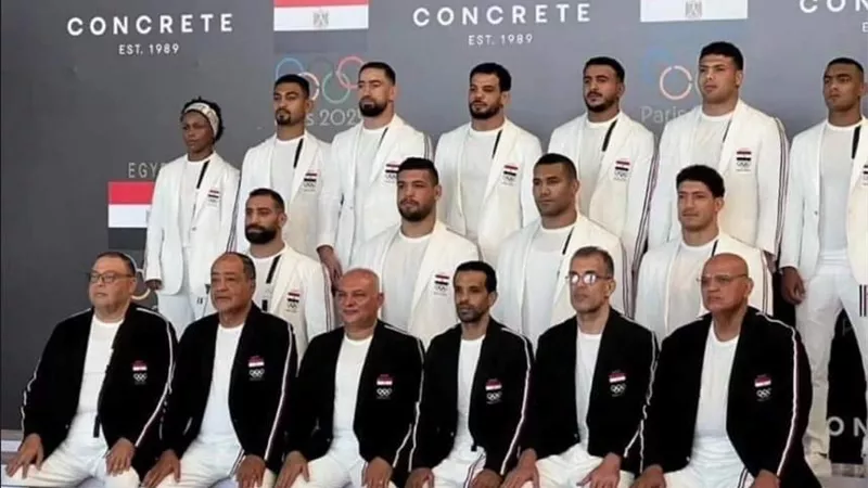 منيع وجبر يسبقان بعثة المصارعة إلى فرنسا للمشاركة بأولمبياد باريس