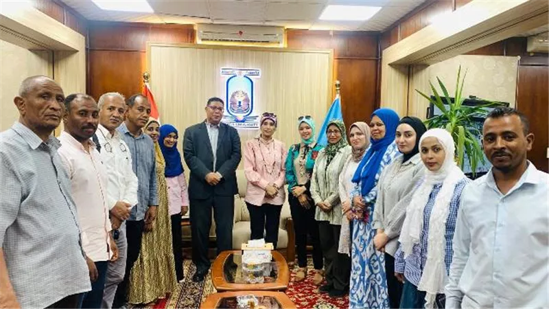 هيئة التدريس بكلية الآثار يهنئون رئيسة الجامعة بمنصبها الجديد