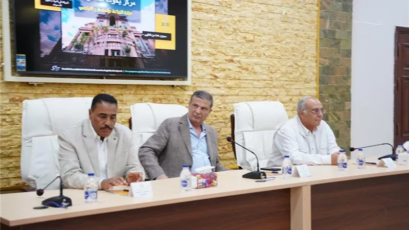 وزيرالزراعة ومحافظ مطروح يلتقيان الباحثين بمركز التنمية المستدامة