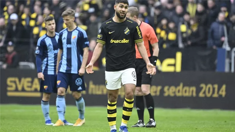 علي خطي وسام أبو علي..مهاجم فلسطيني بالدوري السويدي يوقع للأهلي