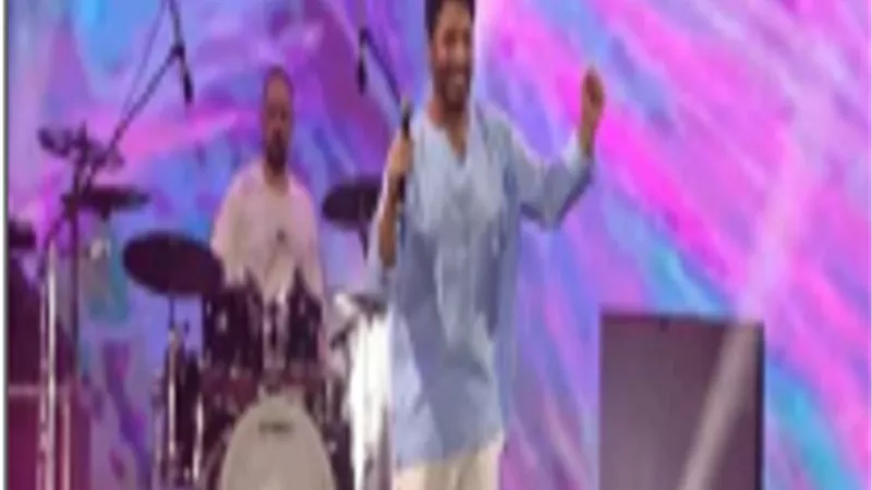 حميد الشاعرى يقدم مع هشام عباس دويتو 