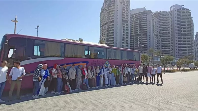انطلاق ثاني الوفود الطلابية لجامعة دمنهور