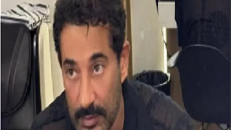عمرو سعد تريند بعد ظهوره بشنب وقميص شفاف بلوك جديد