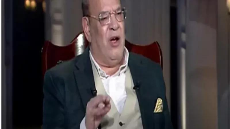 يدعيلكم بدموع القلب والعين.. صلاح عبدالله ينعي تامر فتحي وأصدقائه