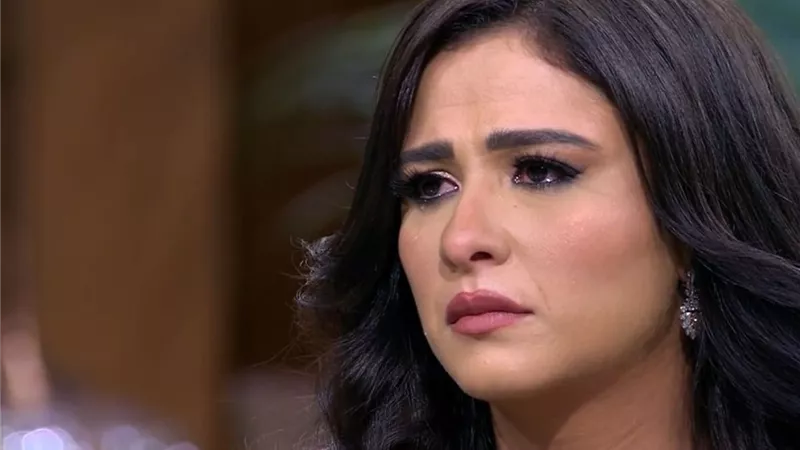 ياسمين عبدالعزيز ناعية محمود كمال: انت كمان هتمشي